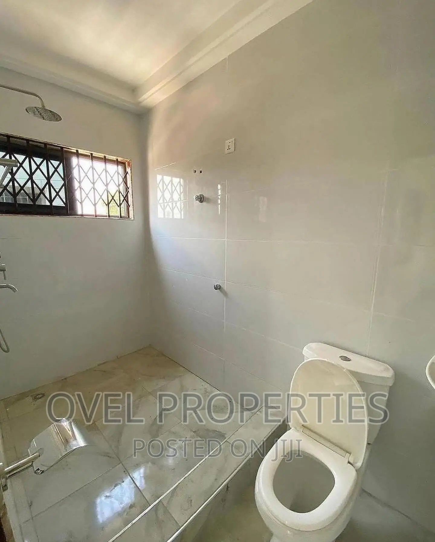 3bdrm House in Oy, Oyarifa for sale