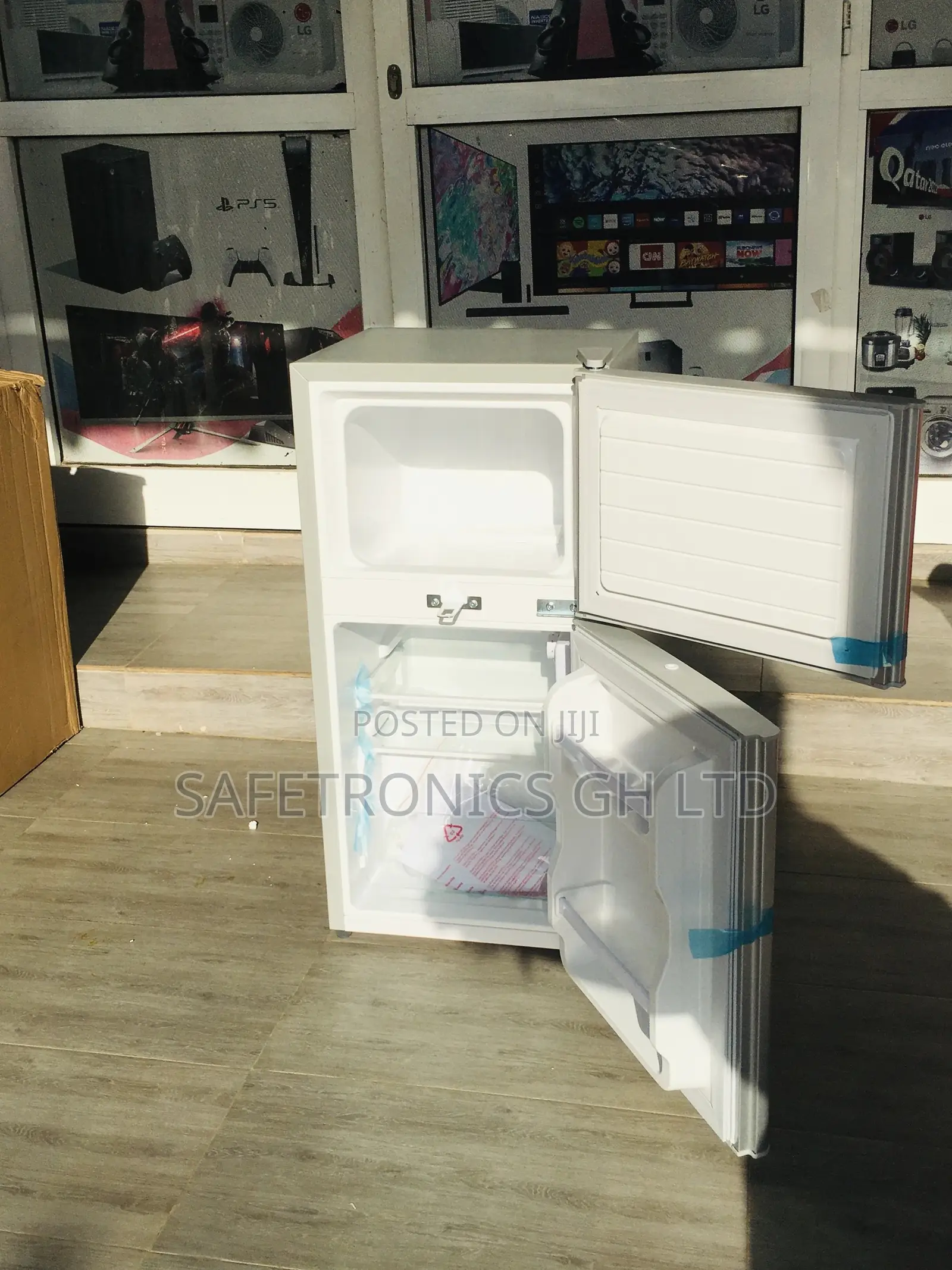 Gray Topfreezer Doubledoor Nasco Nasf2-120 Fridge