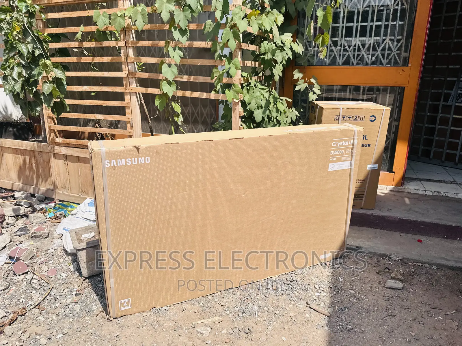 Edgeless Design Slim UHD Smart Samsung 65”Au7092