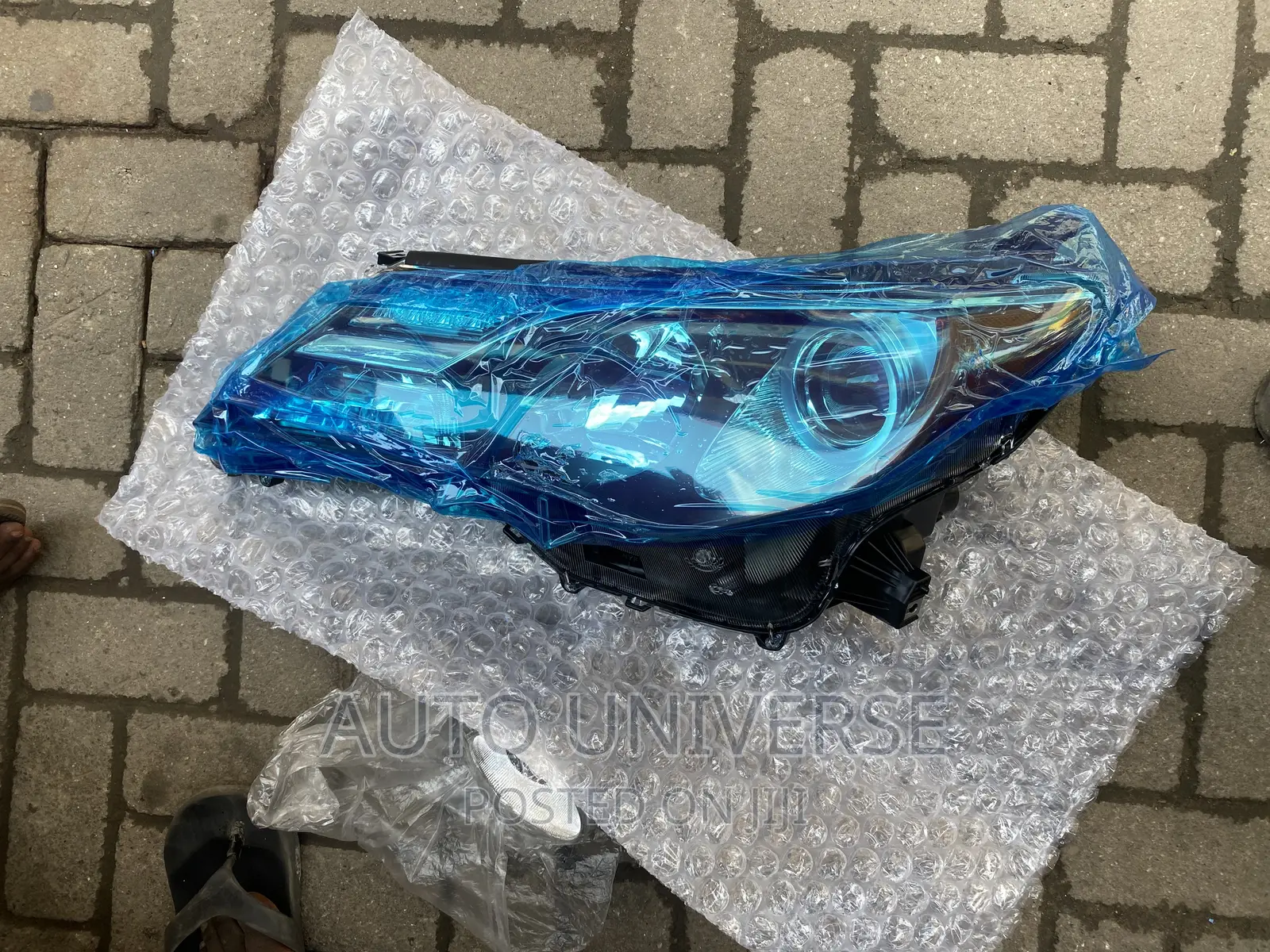 Toyota Rav 4 2013 to 2014 Headlight Available