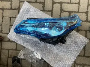 Toyota Rav 4 2013 to 2014 Headlight Available
