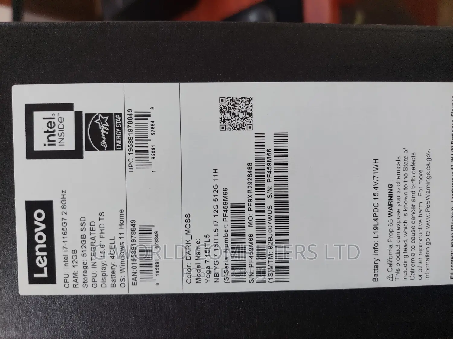 New Laptop Lenovo Yoga 700 12GB Intel Core I7 SSD 512GB