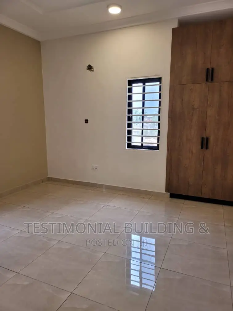 4bdrm House in Testimonial Building, Lake Side Estate for sale