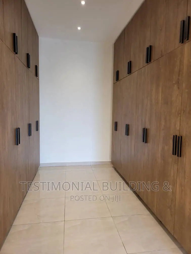 4bdrm House in Testimonial Building, Lake Side Estate for sale