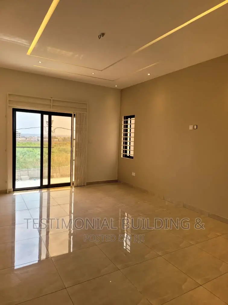 4bdrm House in Testimonial Building, Lake Side Estate for sale