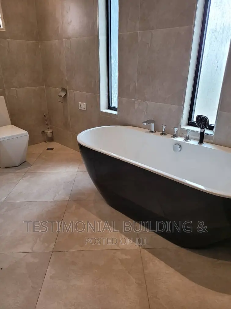 4bdrm House in Testimonial Building, Lake Side Estate for sale