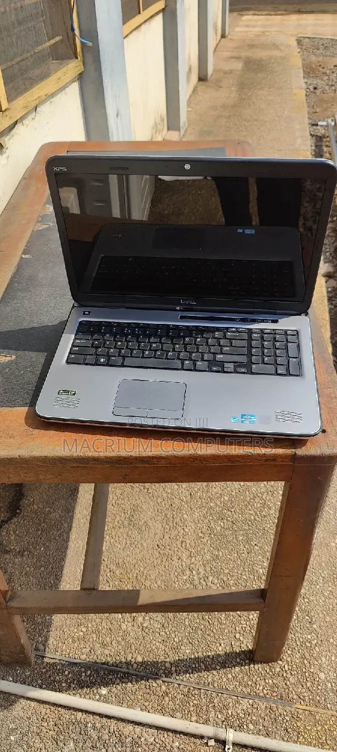 Laptop Dell XPS 17 L702X 8GB Intel Core i7 HDD 1T