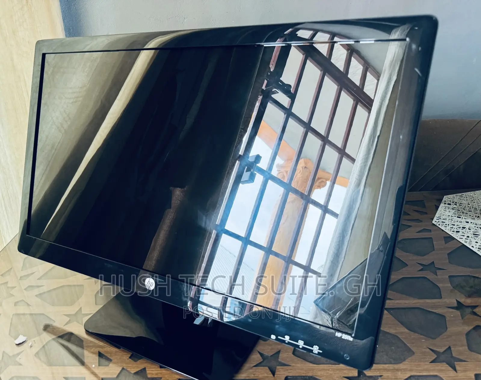 25” HP Ultra Wide IPS Monitor