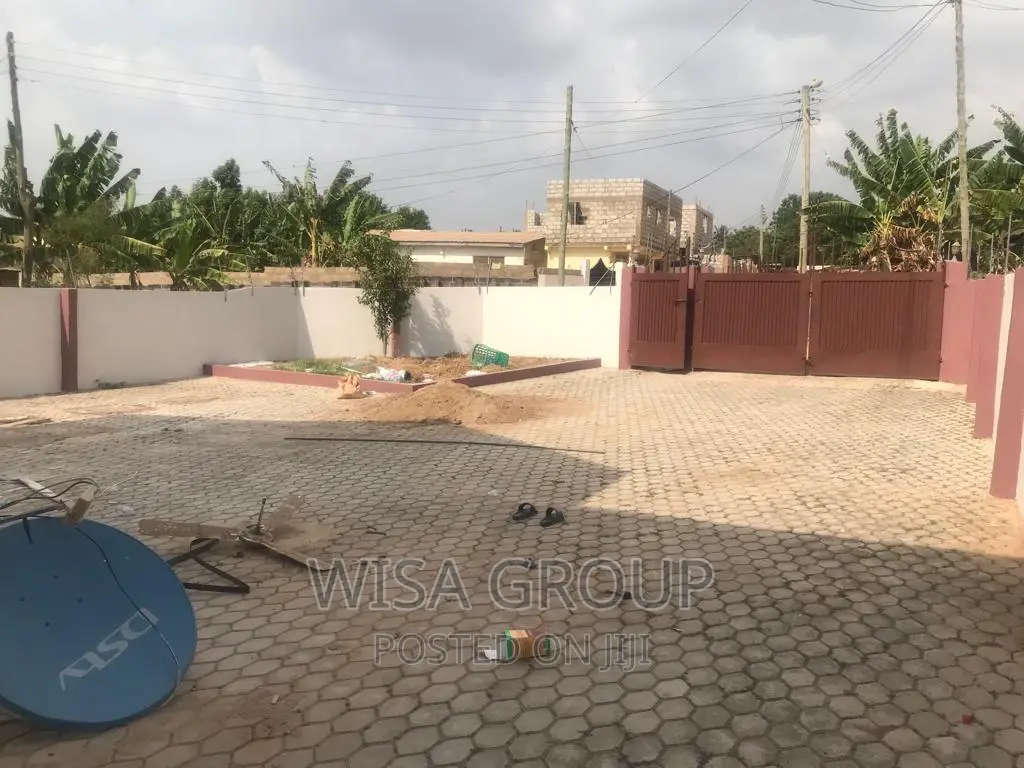 5bdrm Duplex in Wisa Groups, Accra Metropolitan for rent