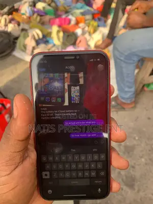 Apple iPhone XR 64 GB Red