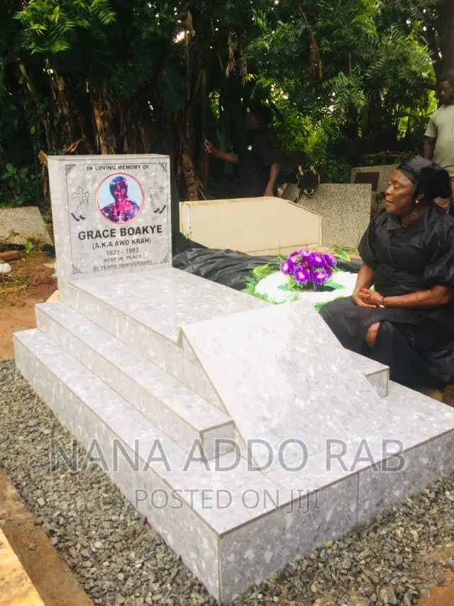 New Tombstone Design Plus Picture and All Information