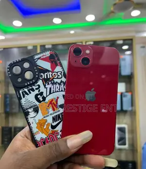 Apple iPhone 13 128 GB Red