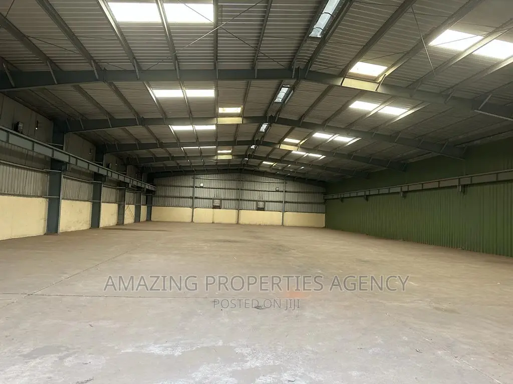 Warehouse Space Is 5000sqm
