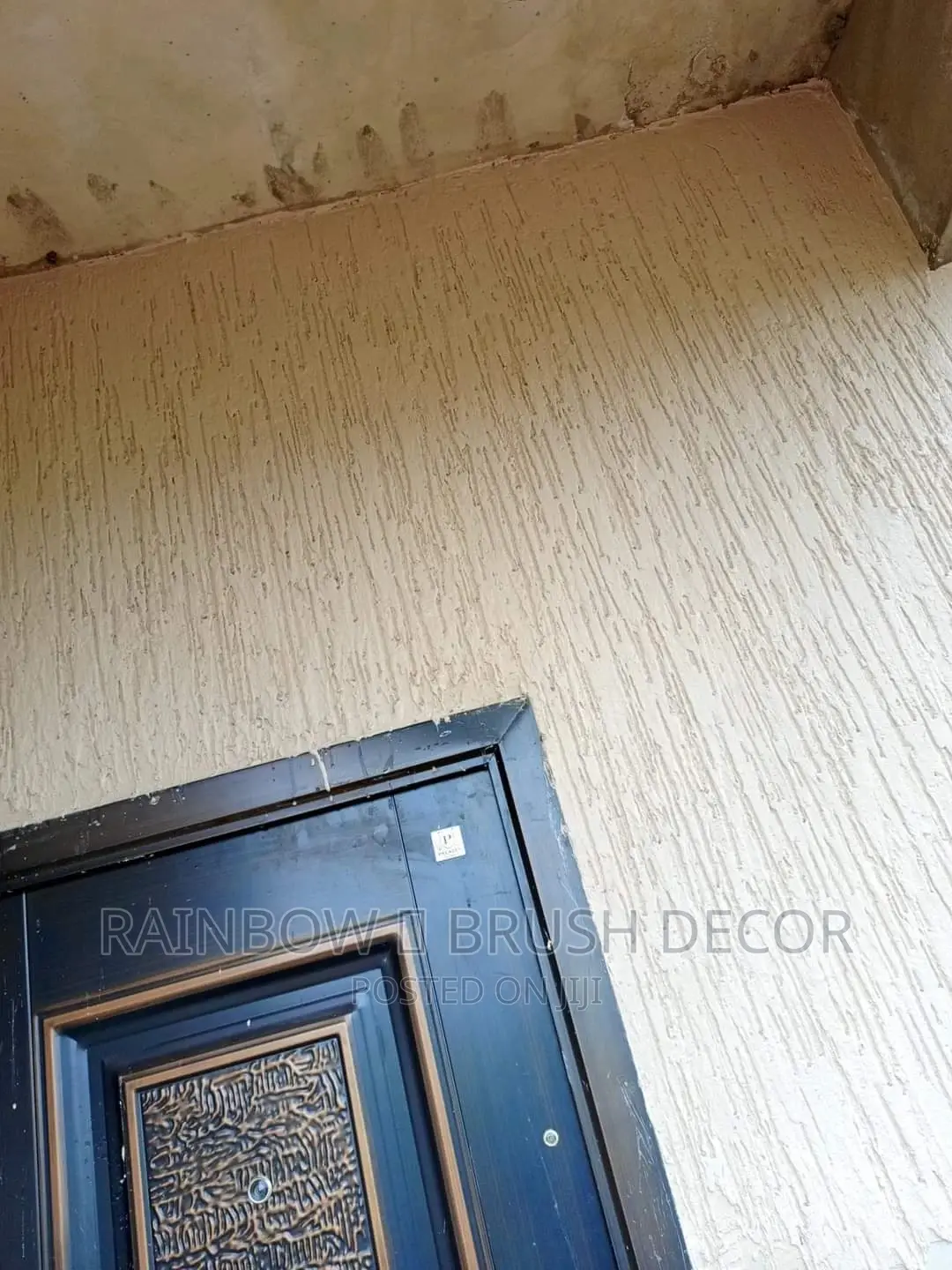 Wall Medicine (Graffiato Paint)