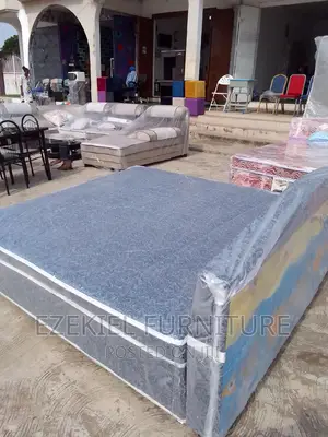 Queen Size Complete Bed