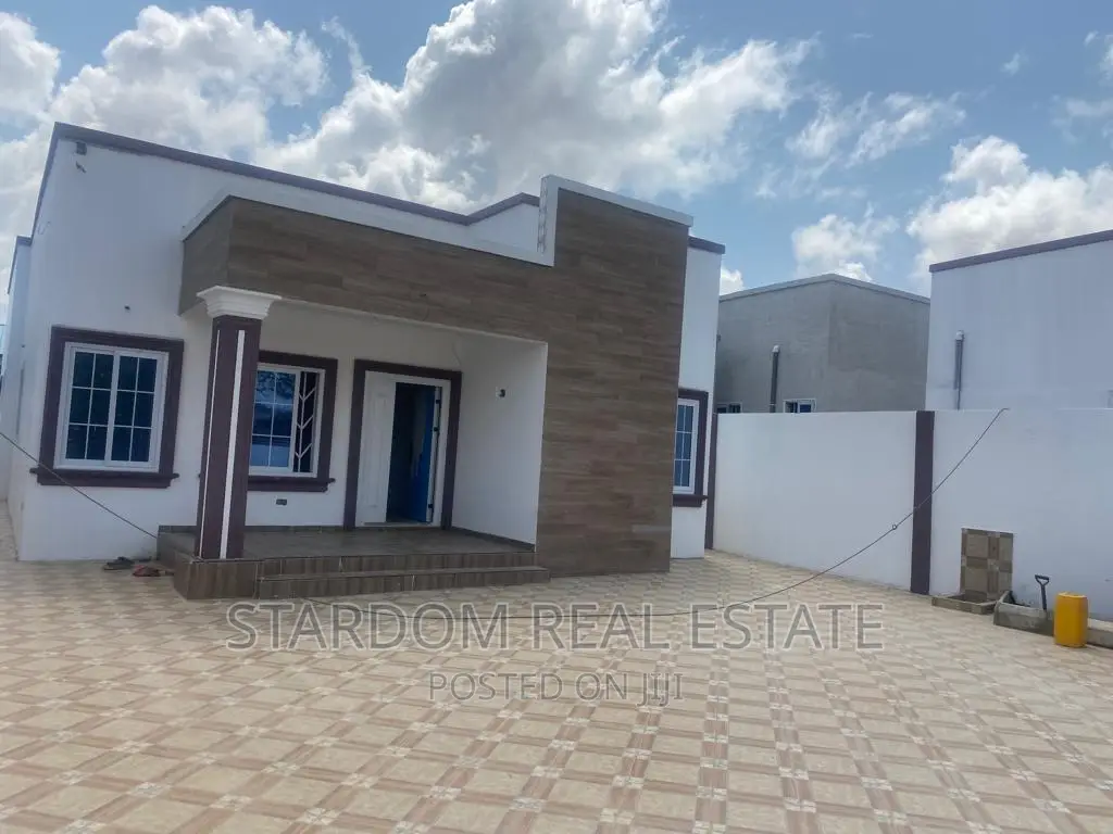 3bdrm Duplex in Spintex for rent