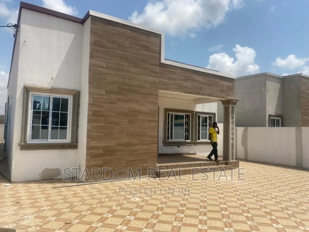 3bdrm Duplex in Spintex for rent