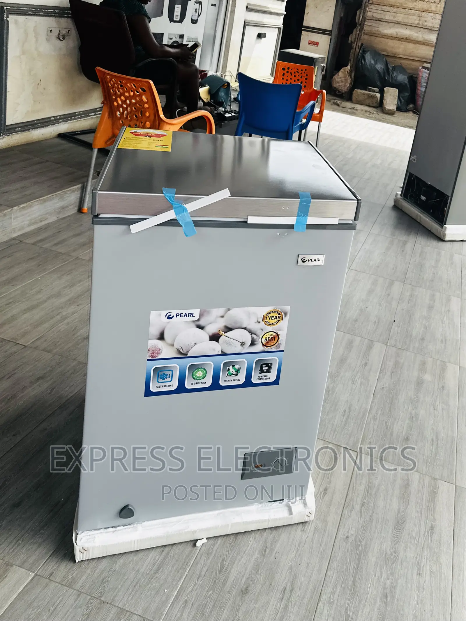 Adjustable < Temperature Chest Freezer Single Door 100L