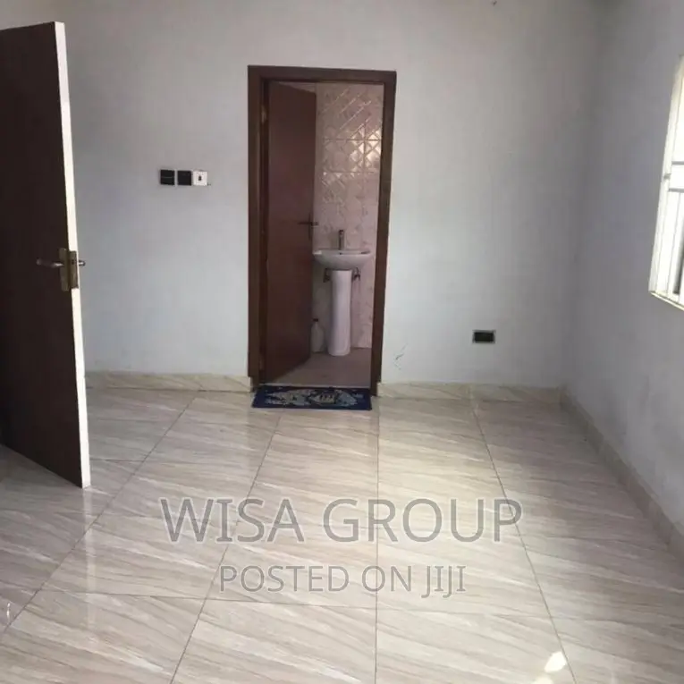 5bdrm Duplex in Wisa Groups, Accra Metropolitan for rent
