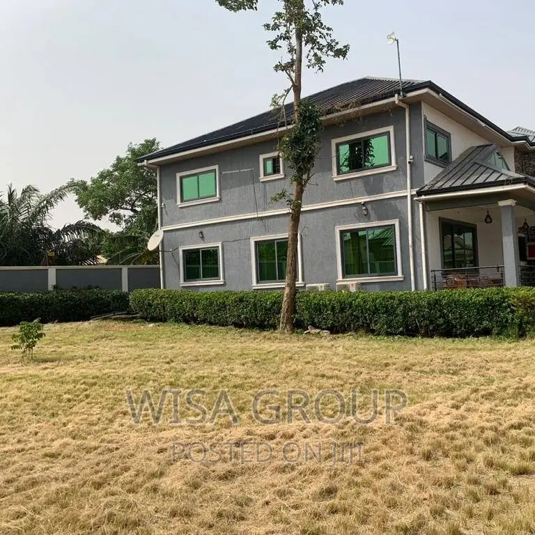 5bdrm Duplex in Wisa Groups, Accra Metropolitan for rent