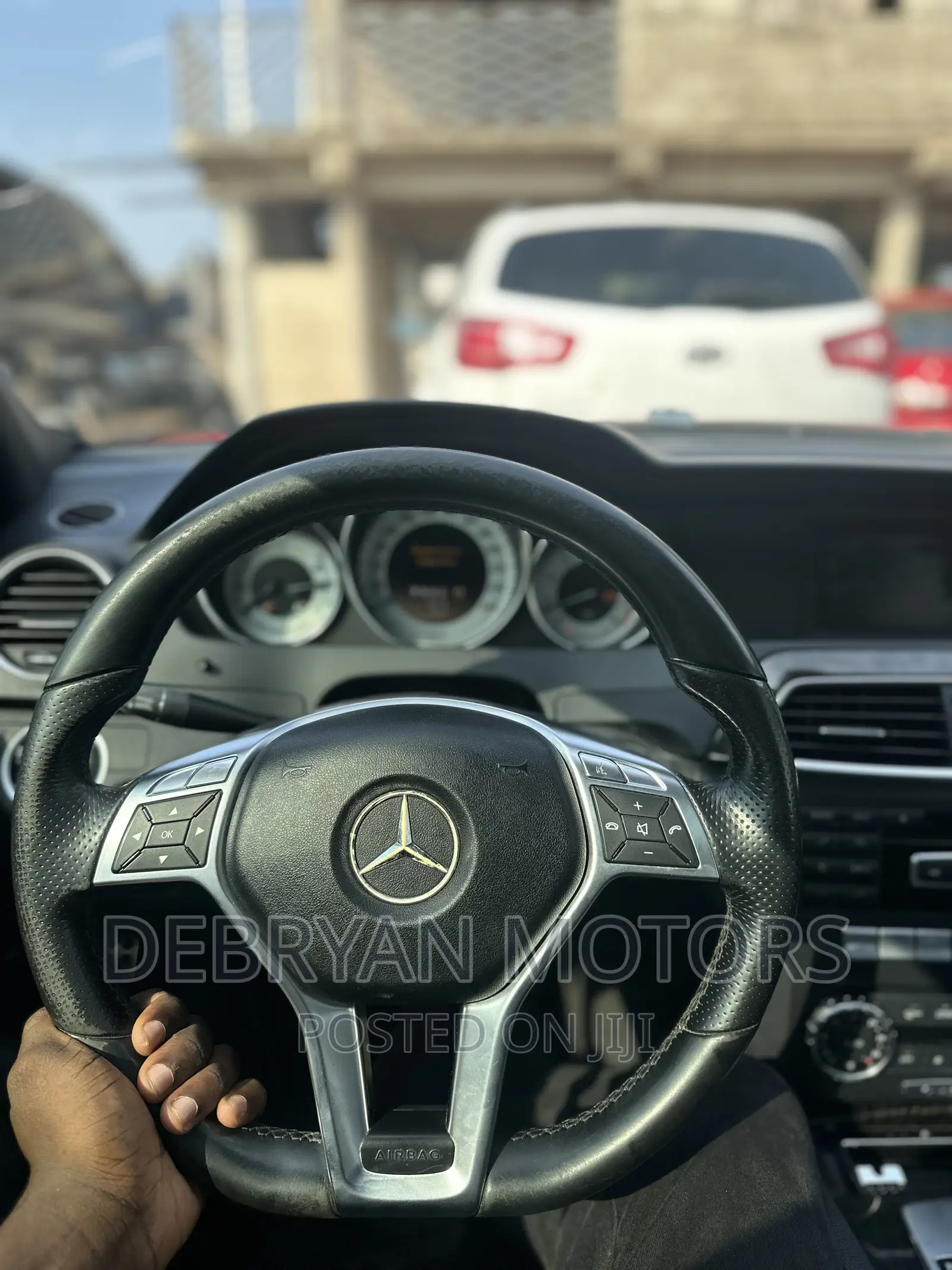 Mercedes-Benz C250 2012 Red