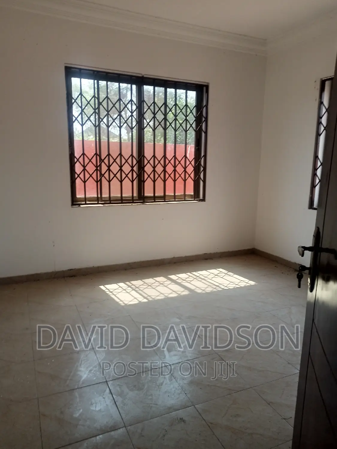 5bdrm Mansion in Executive Newly, Tema Metropolitan for rent