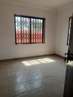 5bdrm Mansion in Executive Newly, Tema Metropolitan for rent