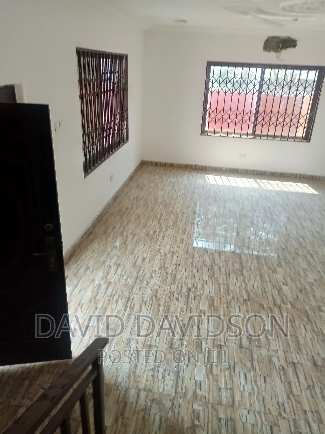 5bdrm Mansion in Executive Newly, Tema Metropolitan for rent