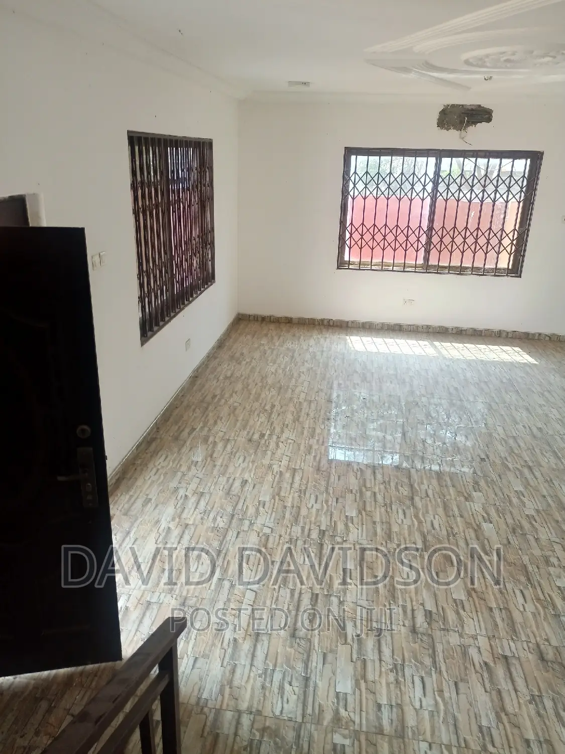 5bdrm Mansion in Executive Newly, Tema Metropolitan for rent
