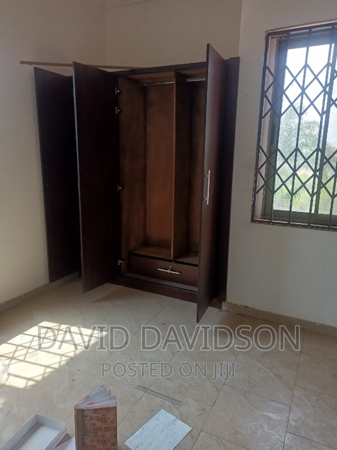 5bdrm Mansion in Executive Newly, Tema Metropolitan for rent