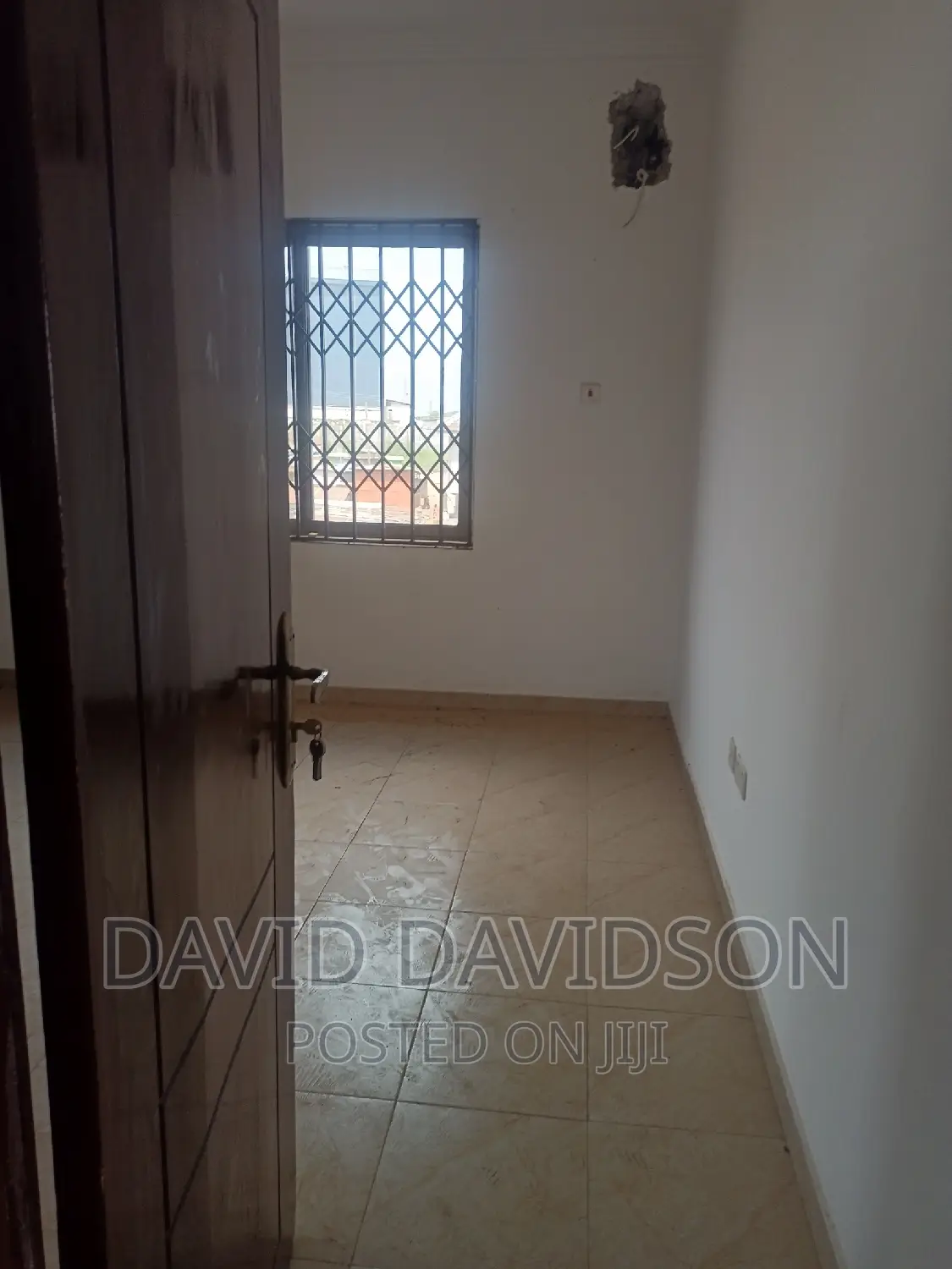 5bdrm Mansion in Executive Newly, Tema Metropolitan for rent
