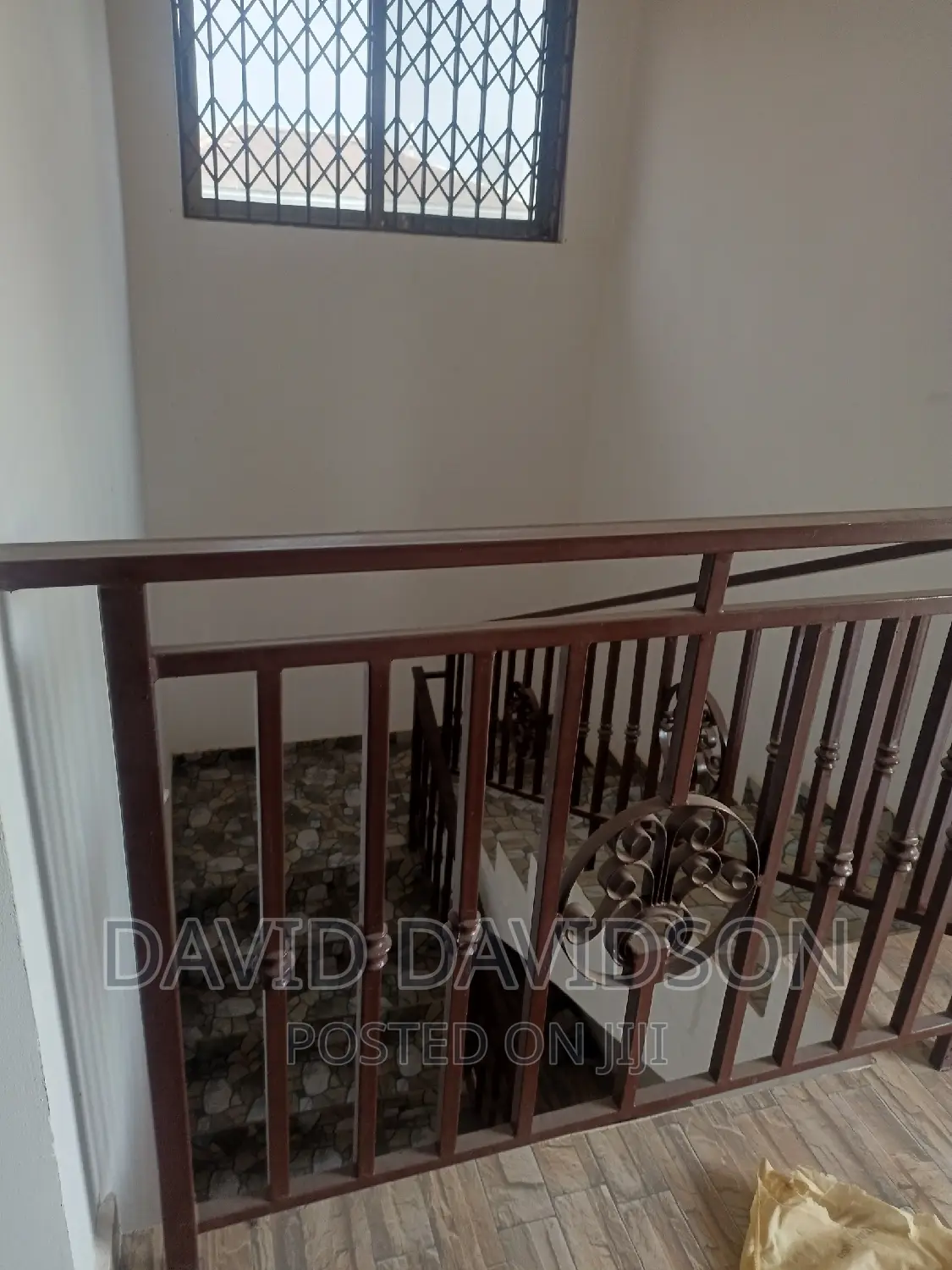 5bdrm Mansion in Executive Newly, Tema Metropolitan for rent