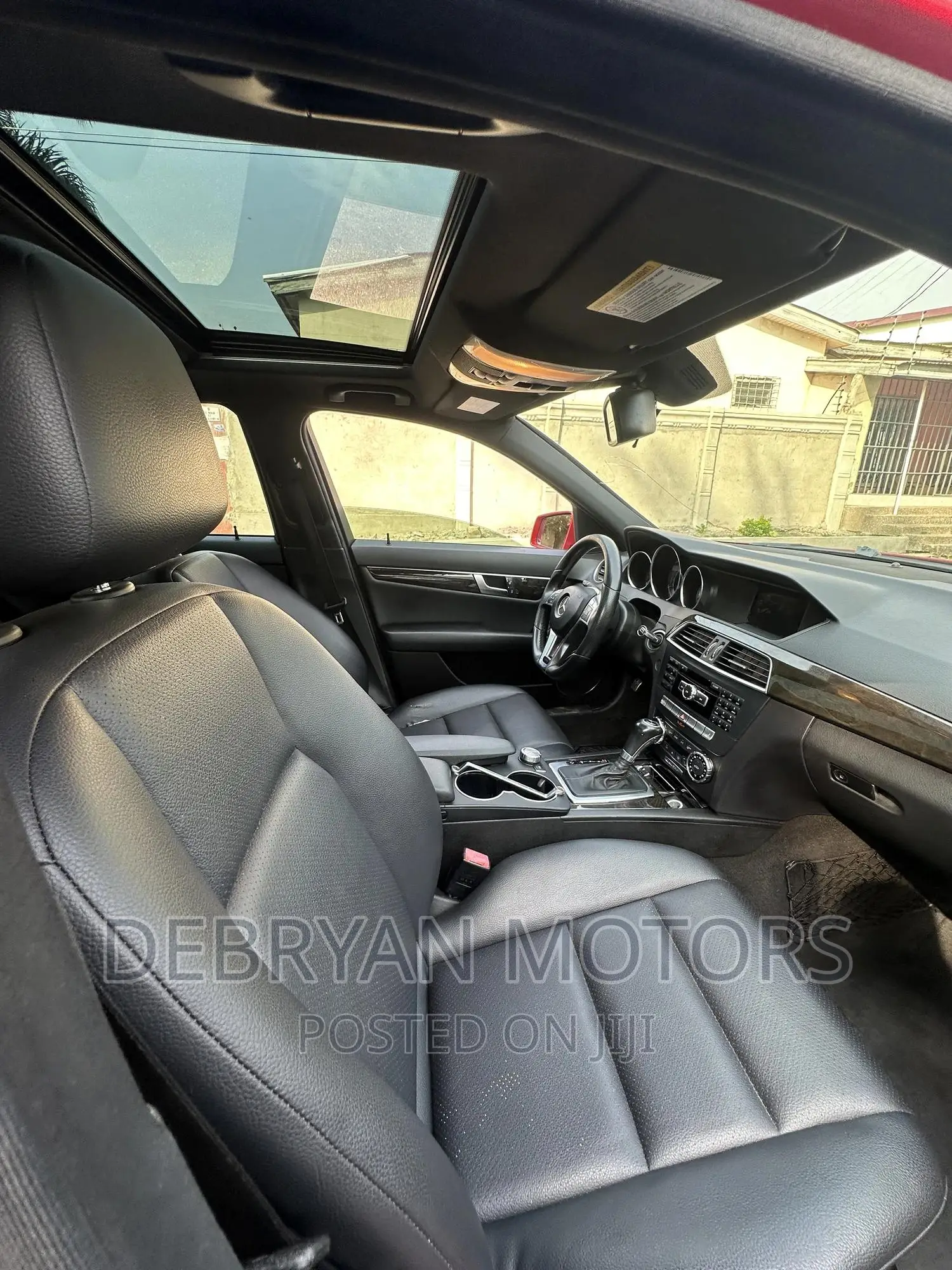 Mercedes-Benz C250 2012 Red