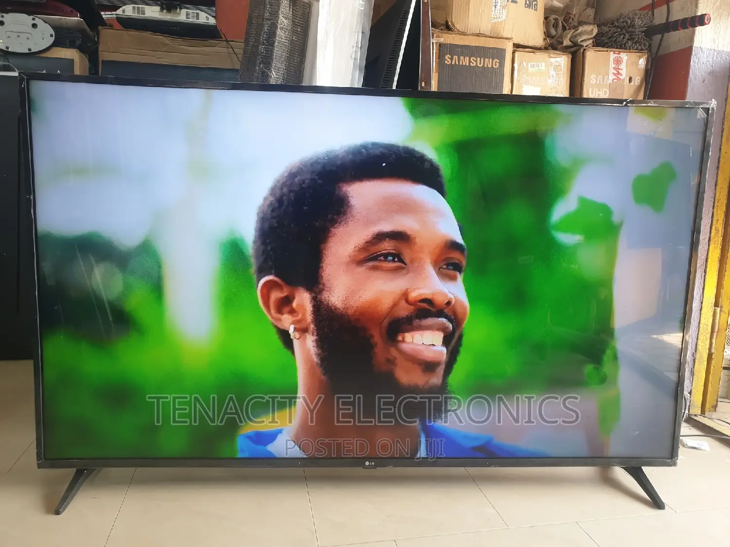 65"Lg 2022/Uhd HDR Smart Satellite Tv