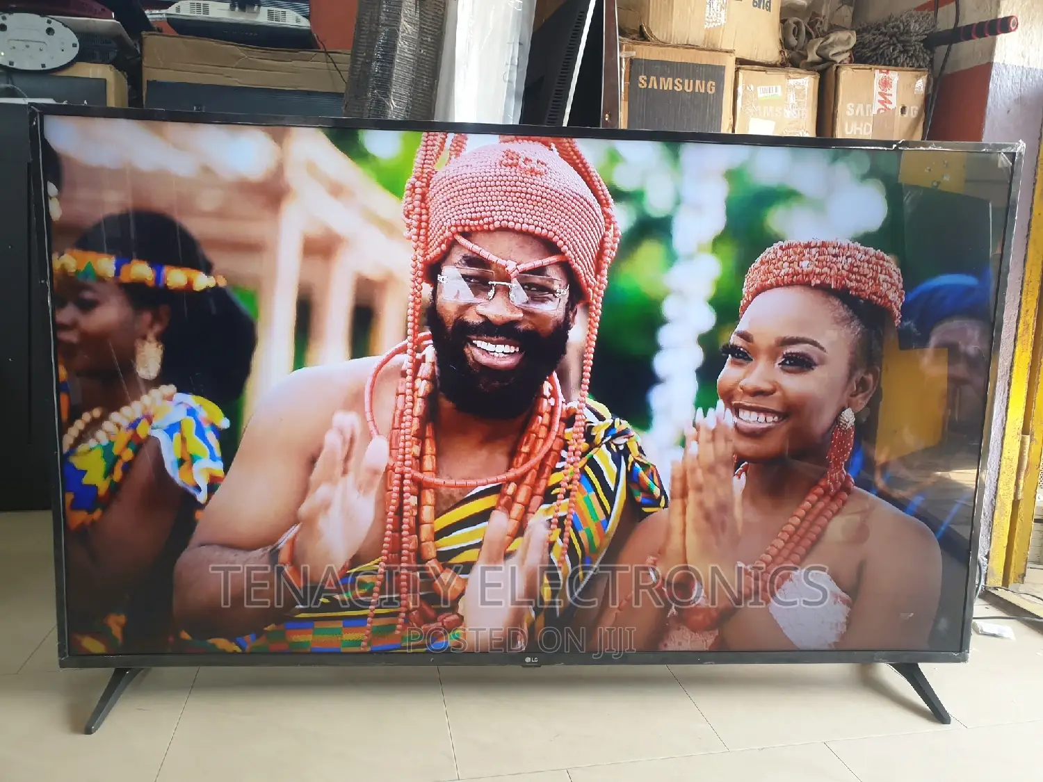 65"Lg 2022/Uhd HDR Smart Satellite Tv