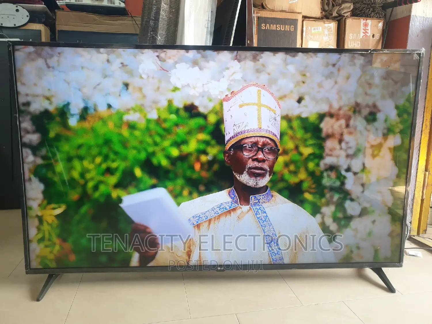 65"Lg 2022/Uhd HDR Smart Satellite Tv