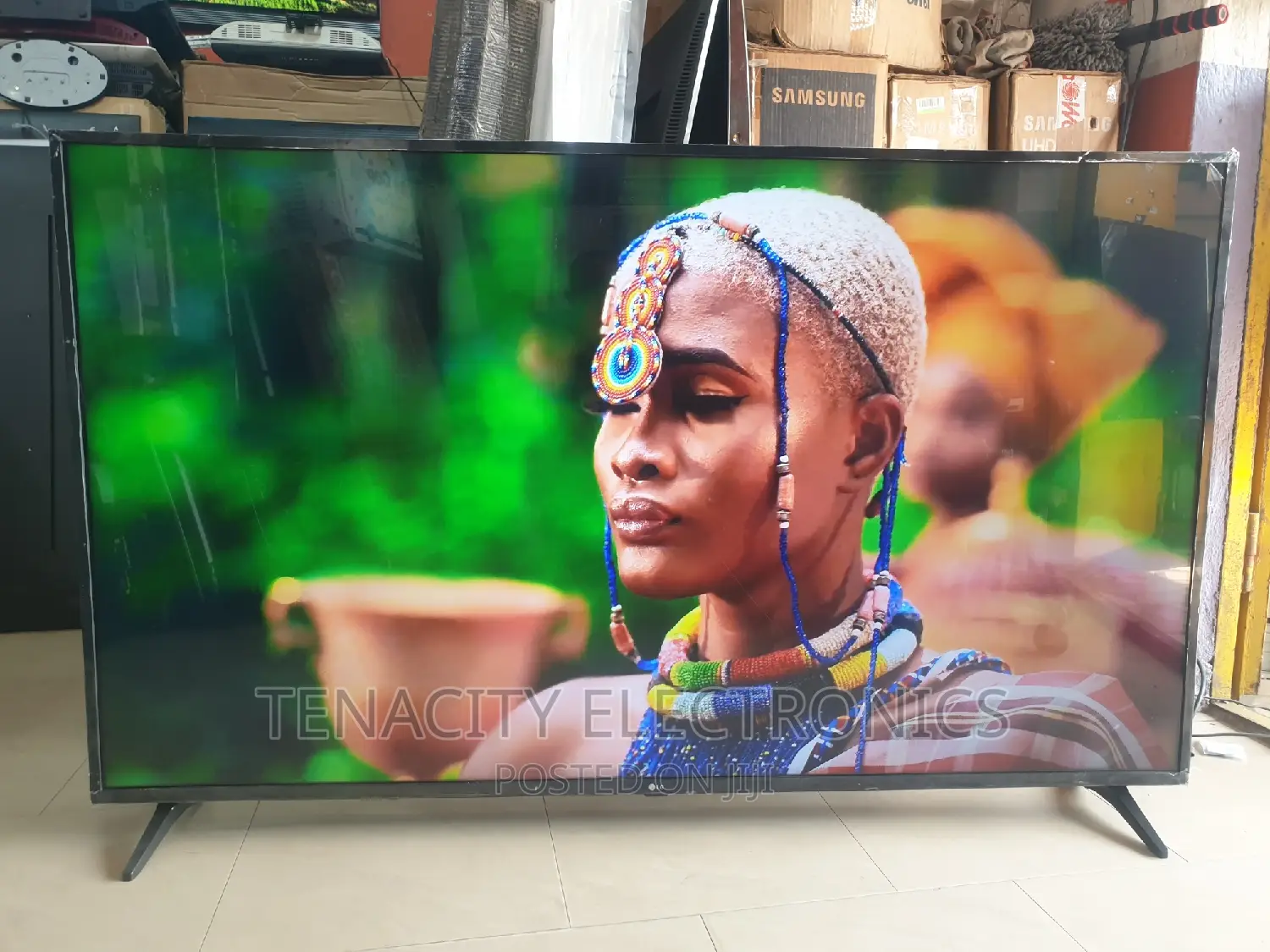 65"Lg 2022/Uhd HDR Smart Satellite Tv