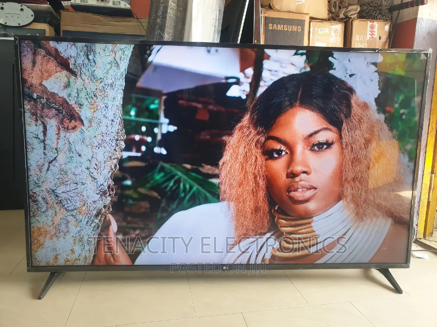65"Lg 2022/Uhd HDR Smart Satellite Tv
