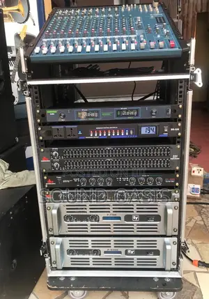 Full Set of Amplifier Rack for Line Array