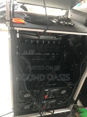 Full Set of Amplifier Rack for Line Array