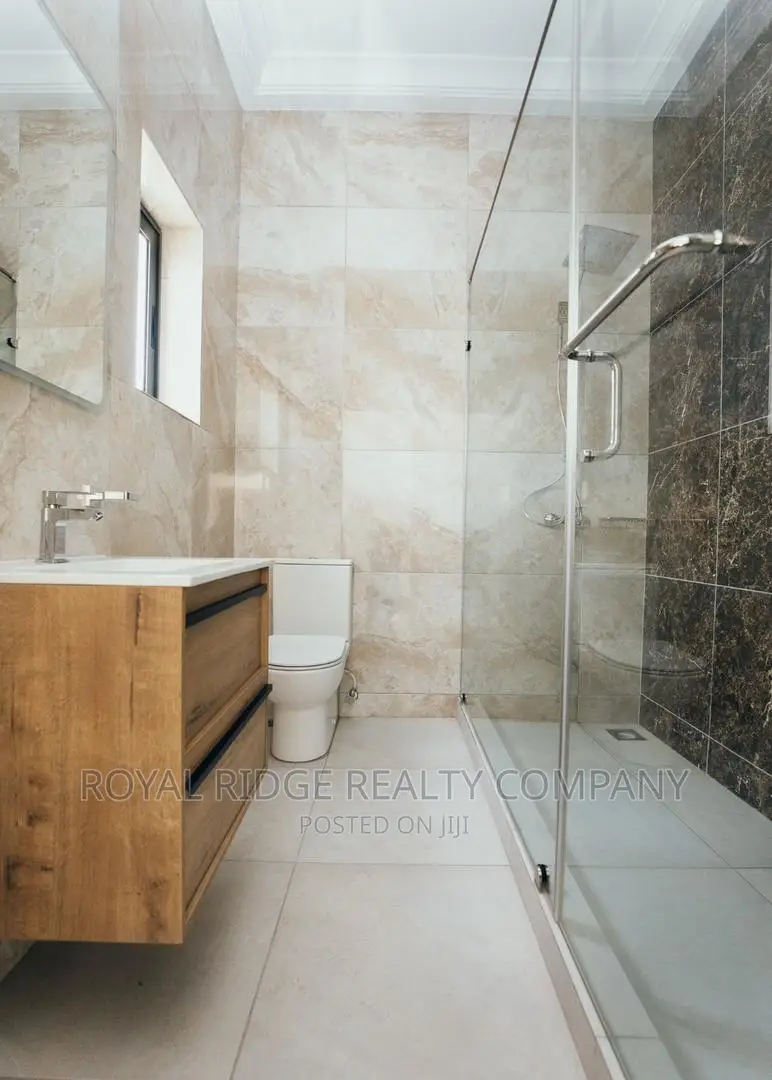 4bdrm Townhouse/Terrace in East Legon, Accra Metropolitan for sale