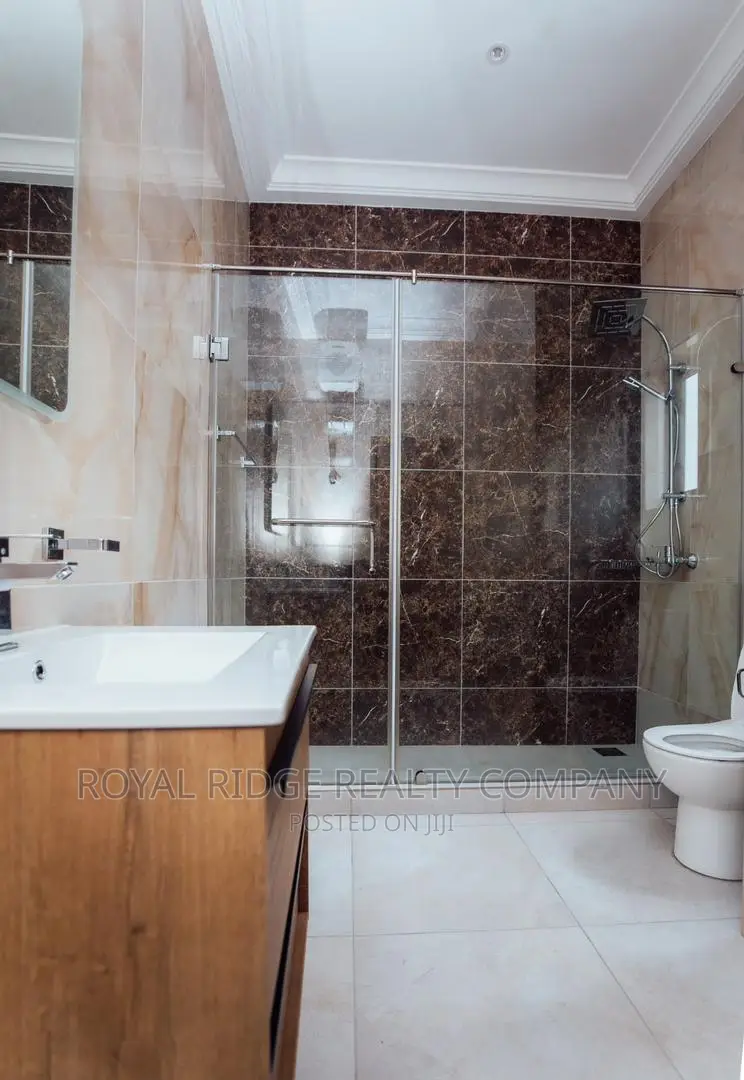 4bdrm Townhouse/Terrace in East Legon, Accra Metropolitan for sale