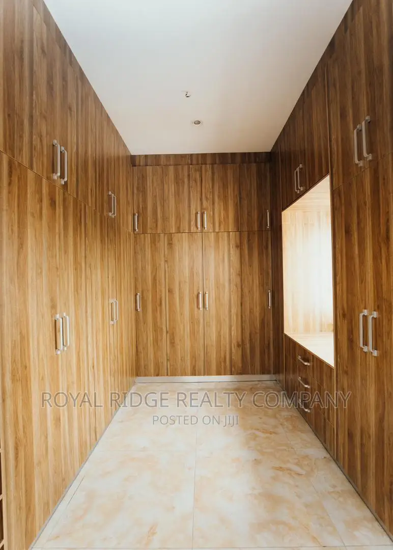 4bdrm Townhouse/Terrace in East Legon, Accra Metropolitan for sale