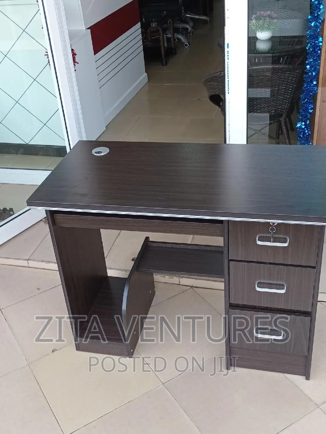 Coffee Computer Table
