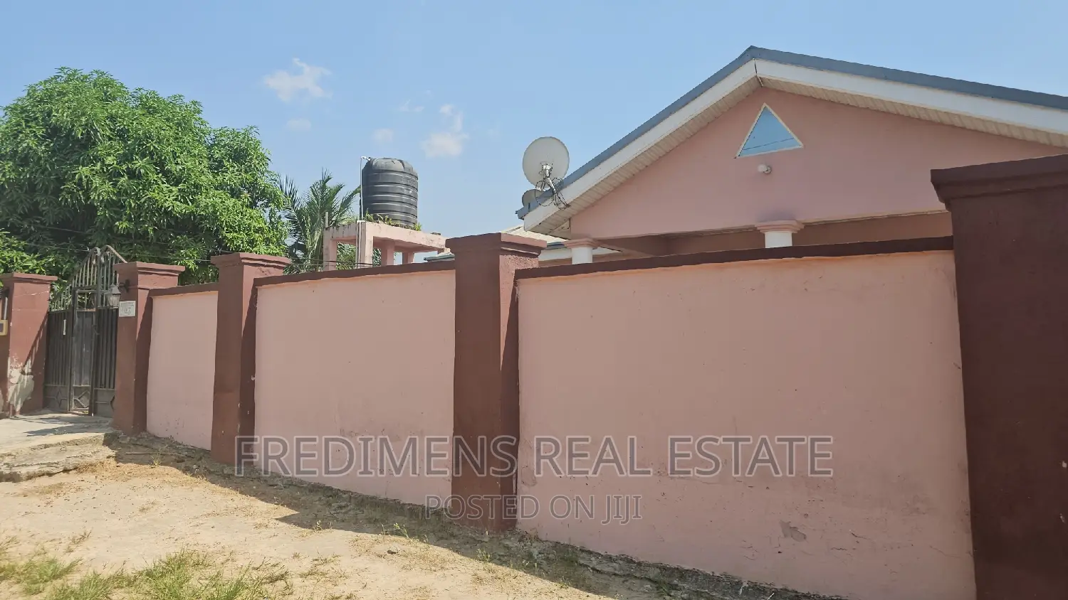 4bdrm House in Fredimens Real, Kumasi Metropolitan for sale
