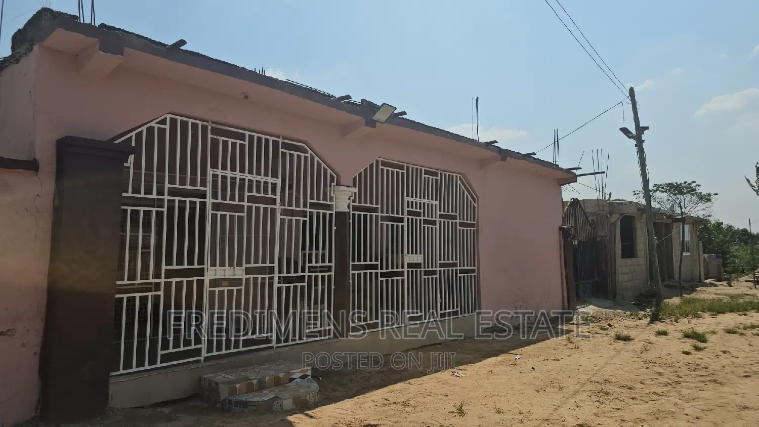 4bdrm House in Fredimens Real, Kumasi Metropolitan for sale