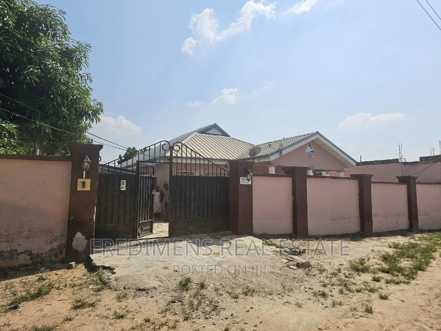 4bdrm House in Fredimens Real, Kumasi Metropolitan for sale