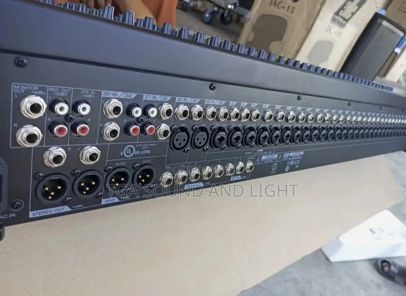 Yamaha Mgp40x Channels Mixer With Effects (Mgp32)