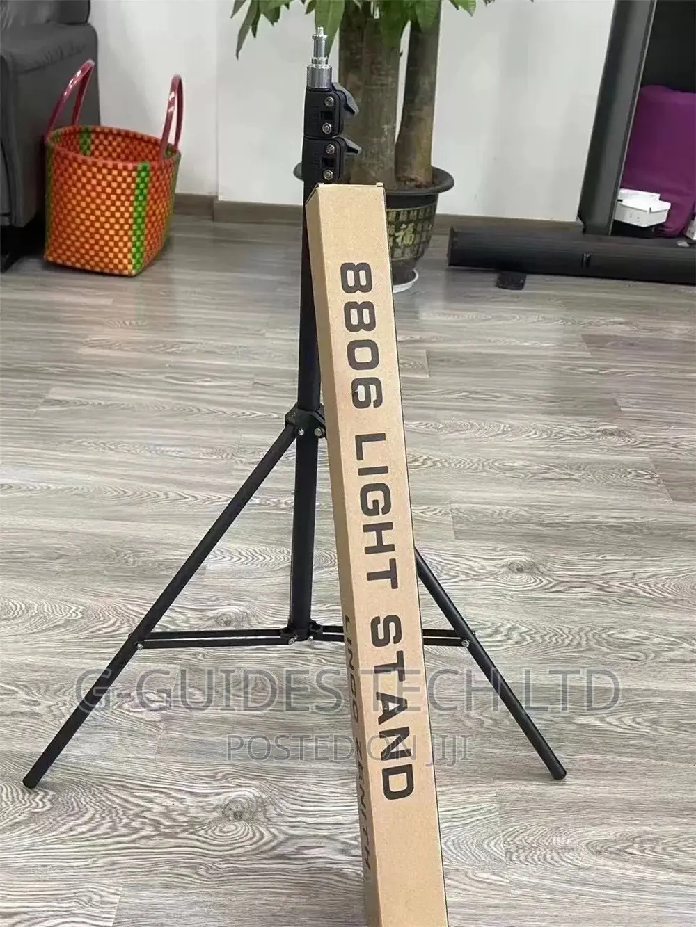 8806 Light Stand Adjustable Tripod High Quality Stand