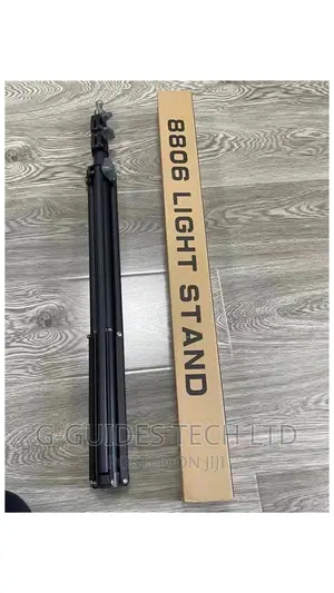 8806 Light Stand Adjustable Tripod High Quality Stand